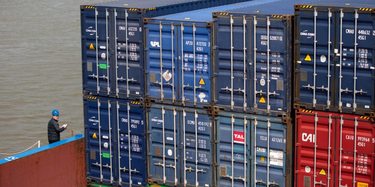 UE prevé tarifa de €2 para paquetes