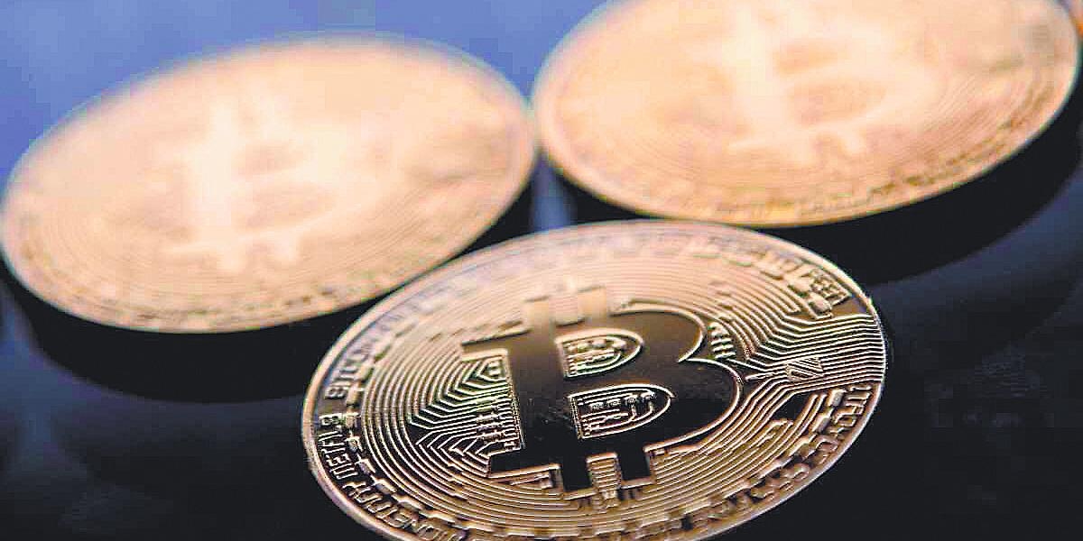 Tarifelerle Bitcoin 100.000 dolar seviyesine geri dönüyor