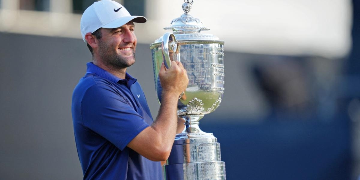 Scottie Scheffler wordt drievoudig groot golfkampioen