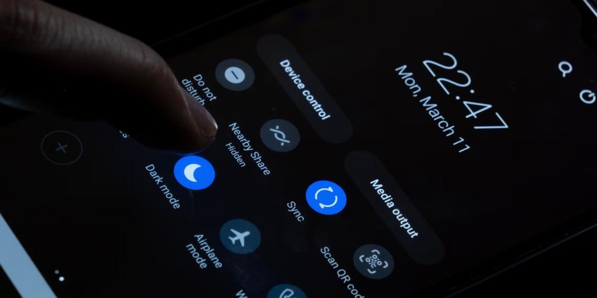 Lichte of donkere weergavemodus: is het alleen een esthetische keuze of is het iets diepgaanders?