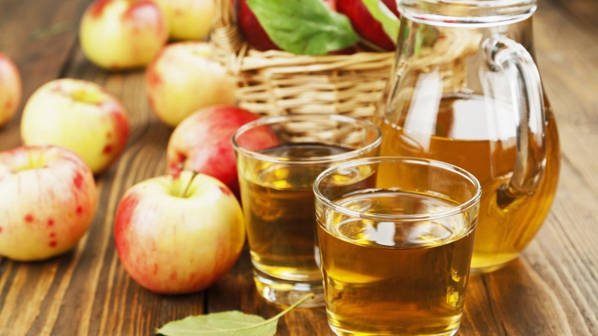 Les bienfaits de prendre une cuillère à soupe de vinaigre de cidre de pomme le matin, selon une nutritionniste