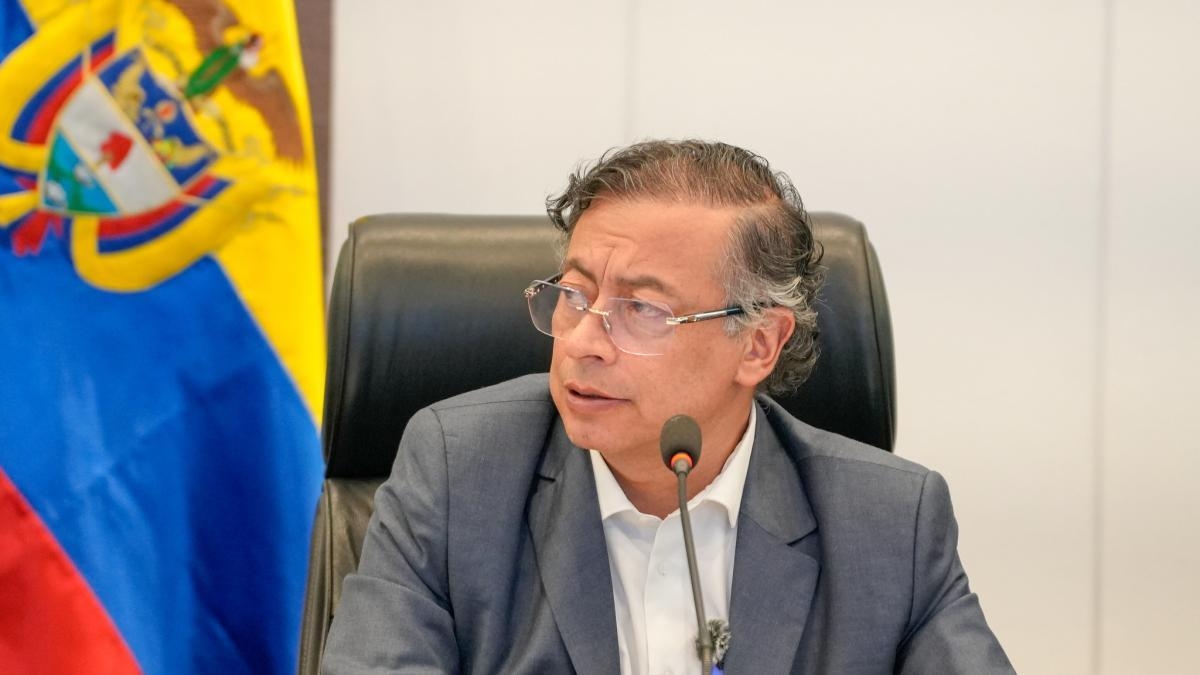 Cumhurbaşkanı Gustavo Petro, muhalefet ve hükümet aileleri için güvenlik sistemlerinin genişletilmesini emretti