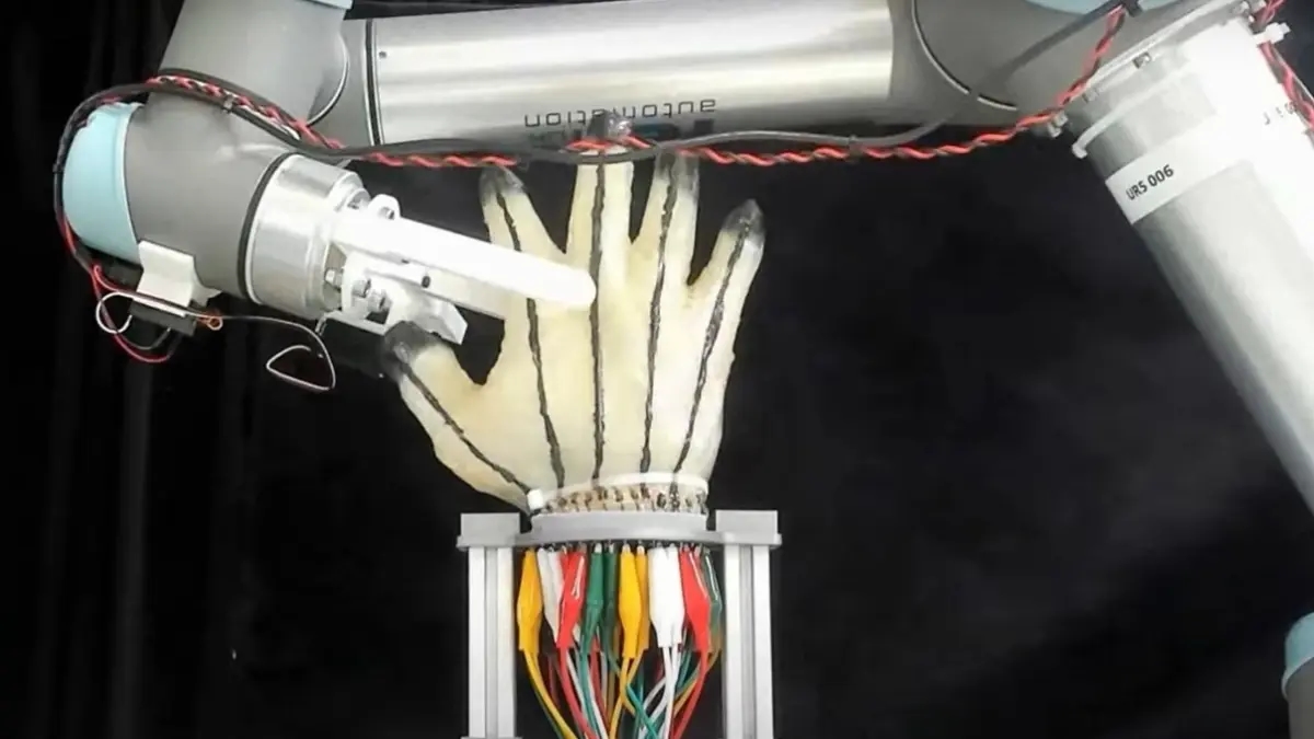 Les robots peuvent-ils ressentir la douleur ? Une peau développée pour les rapprocher du toucher humain.