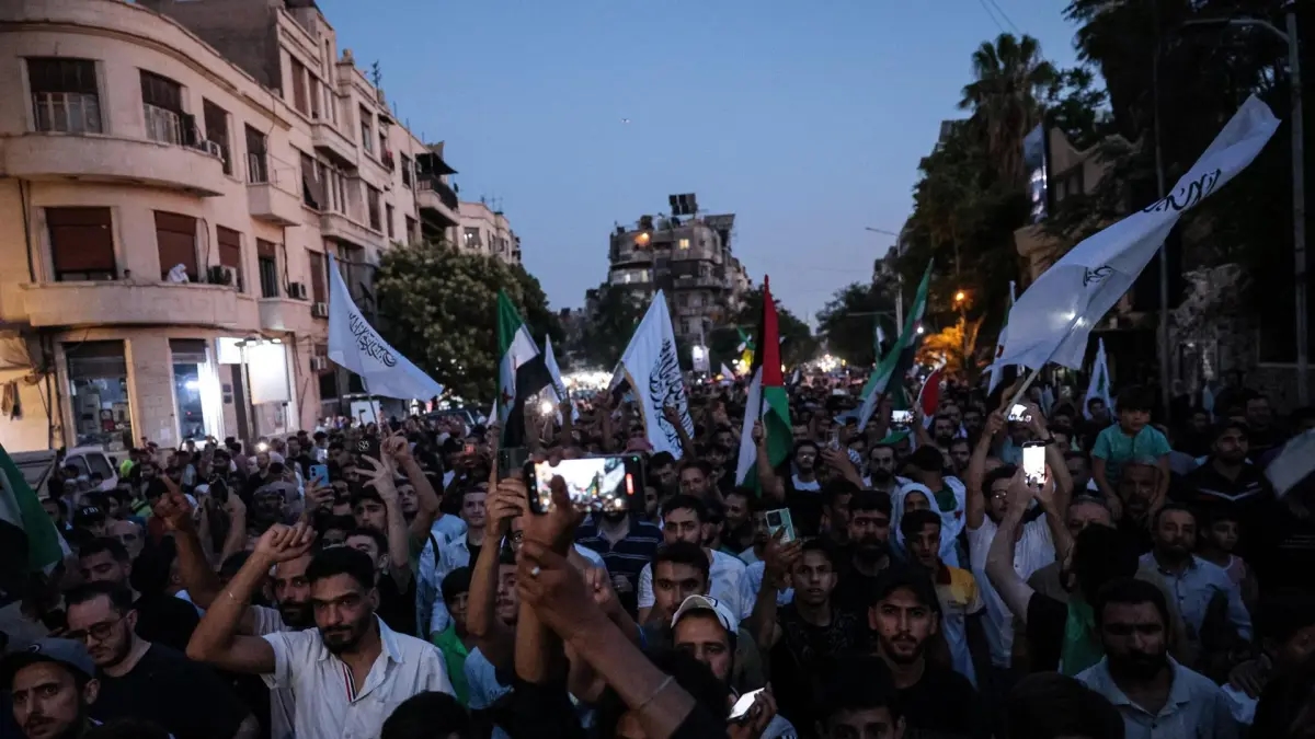 Tensioni in Medio Oriente: gli Stati Uniti annunciano un accordo per porre fine al conflitto tra Israele e Siria.