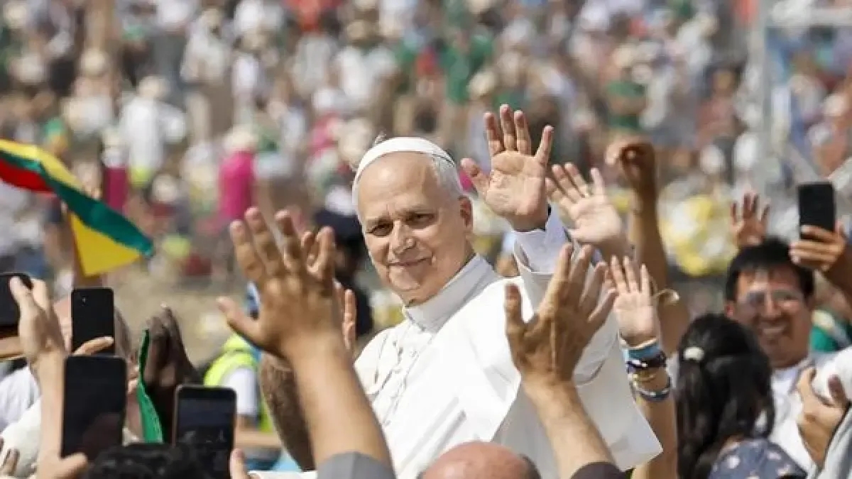 Pope Leo XIV cries out for the youth of Gaza and Ukraine before more than a million faithful at the Jubilee of Rome.