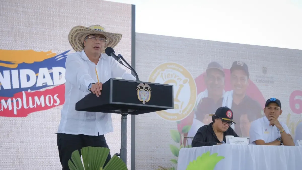 Il presidente Gustavo Petro ha annunciato che i colloqui di pace con il Clan del Golfo sono iniziati fuori dalla Colombia.