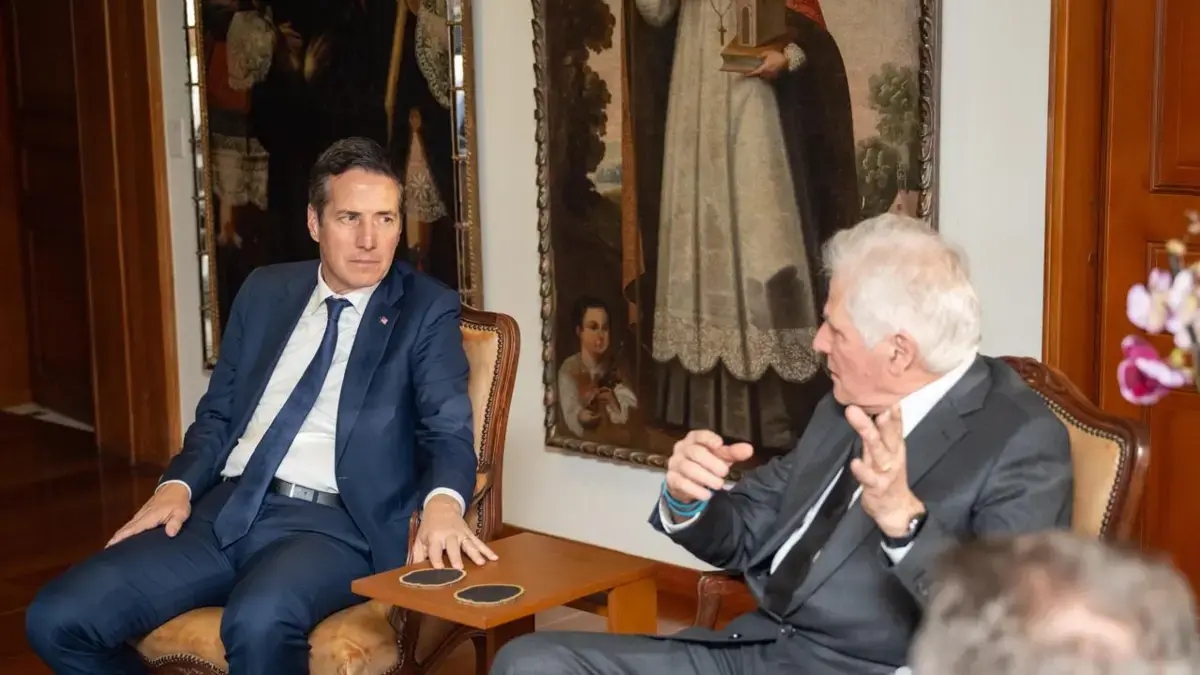 Der republikanische Senator Bernie Moreno besuchte die Familie von Miguel Uribe: „Sein Tod sollte eine Nation dazu inspirieren, sich von der Geißel des Drogenhandels zu befreien.“