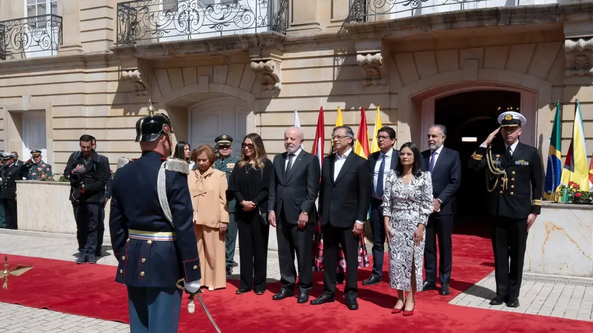 President Gustavo Petro asks Luiz Inácio Lula da Silva to hold a security conference to unite efforts against drug trafficking.