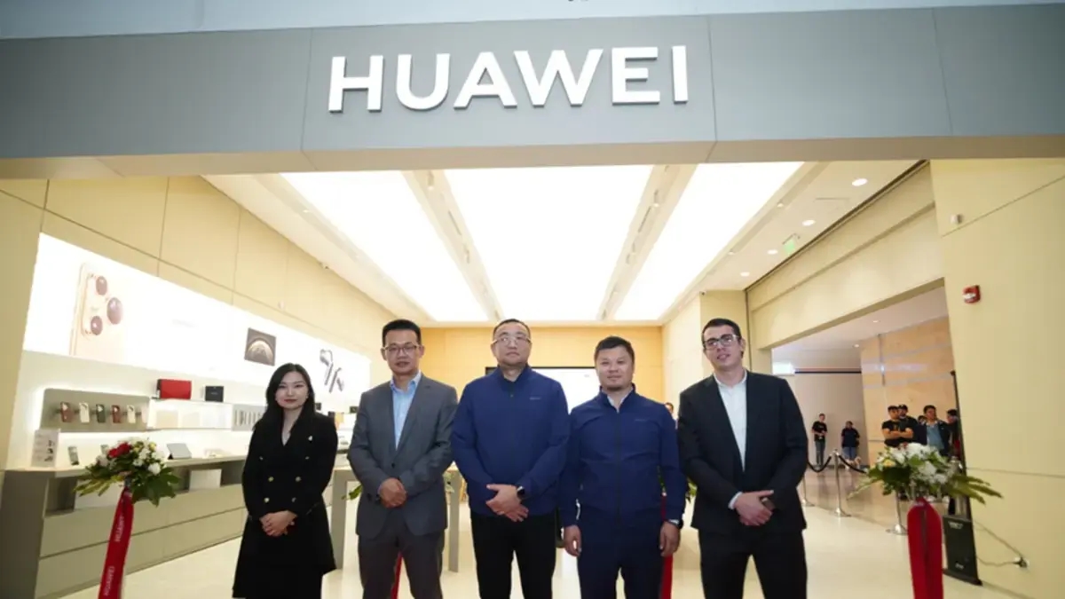 Huawei opens two new experience stores in Bogotá