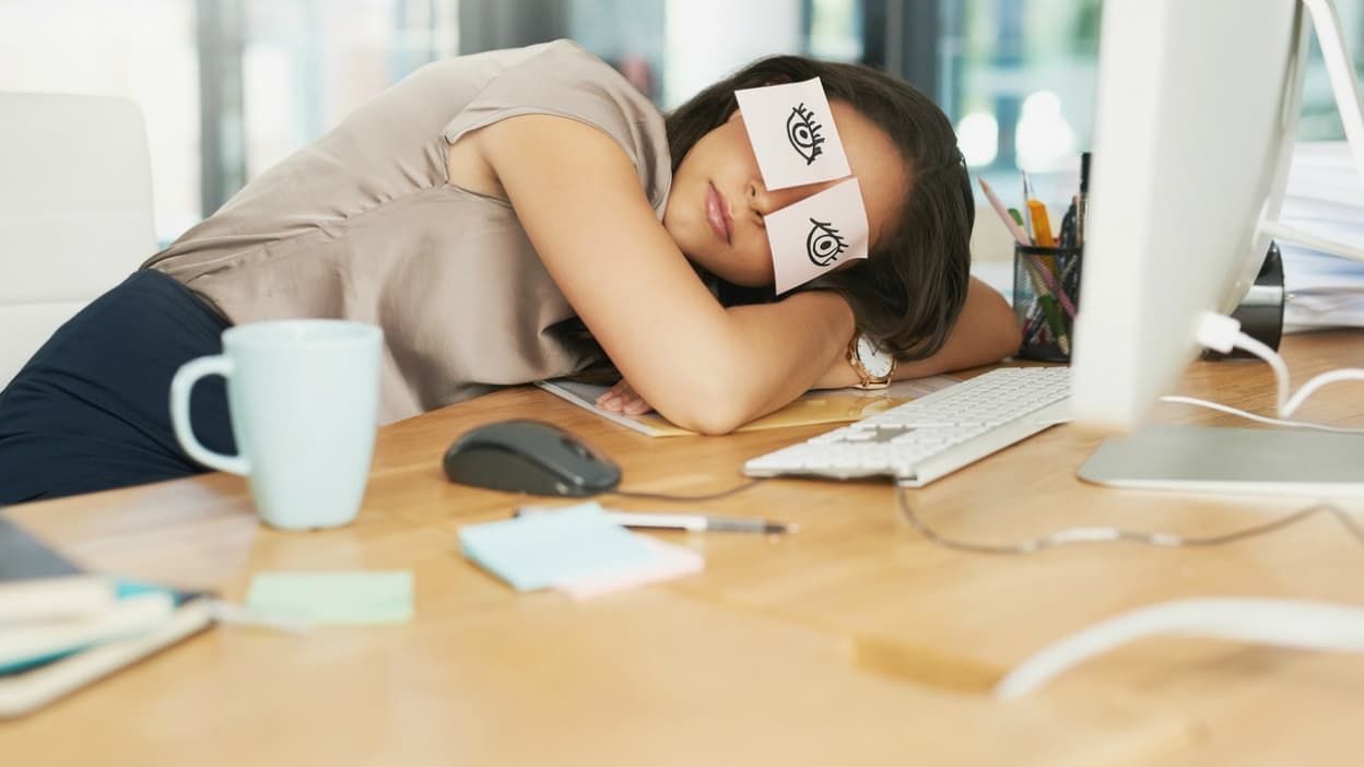 Minister van Volksgezondheid wil dutjes op het werk stimuleren: deze tips voor een succesvolle micro-nap