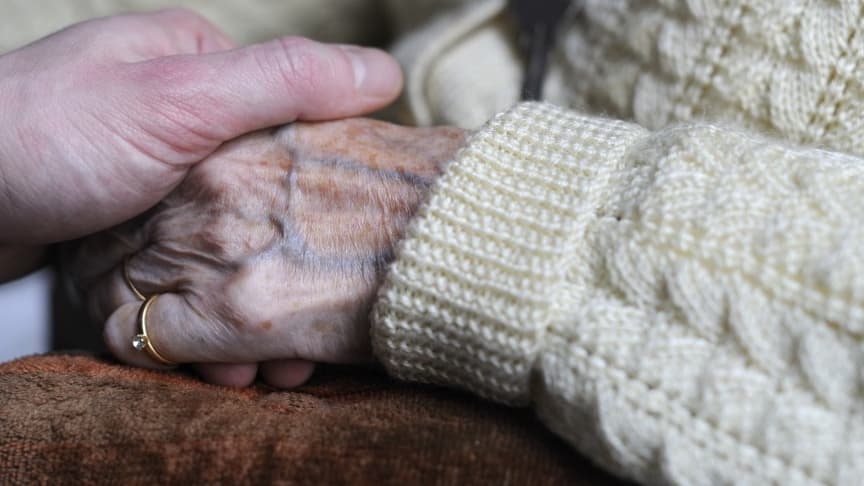 End of life: nearly 3 out of 4 doctors say they are in favor of a law on active medical assistance in dying