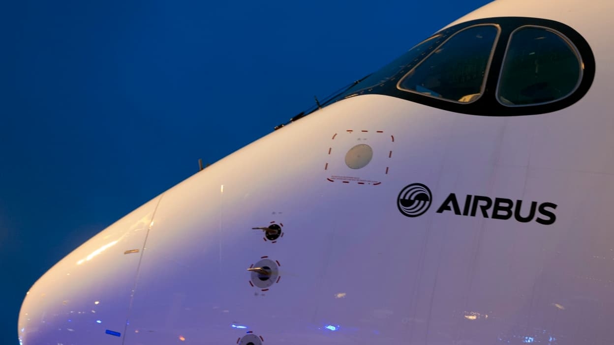 Airbus vs Boeing: au salon du Bourget, qui remporte la guerre des géants de l'aéronautique?