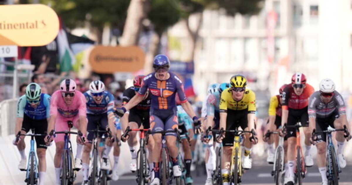 Giro d'Italia, Casper van Uden vence no caos de Lecce