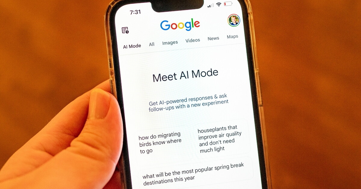 Chatbots Are Putting Google and Apple Search Engines in Crisis