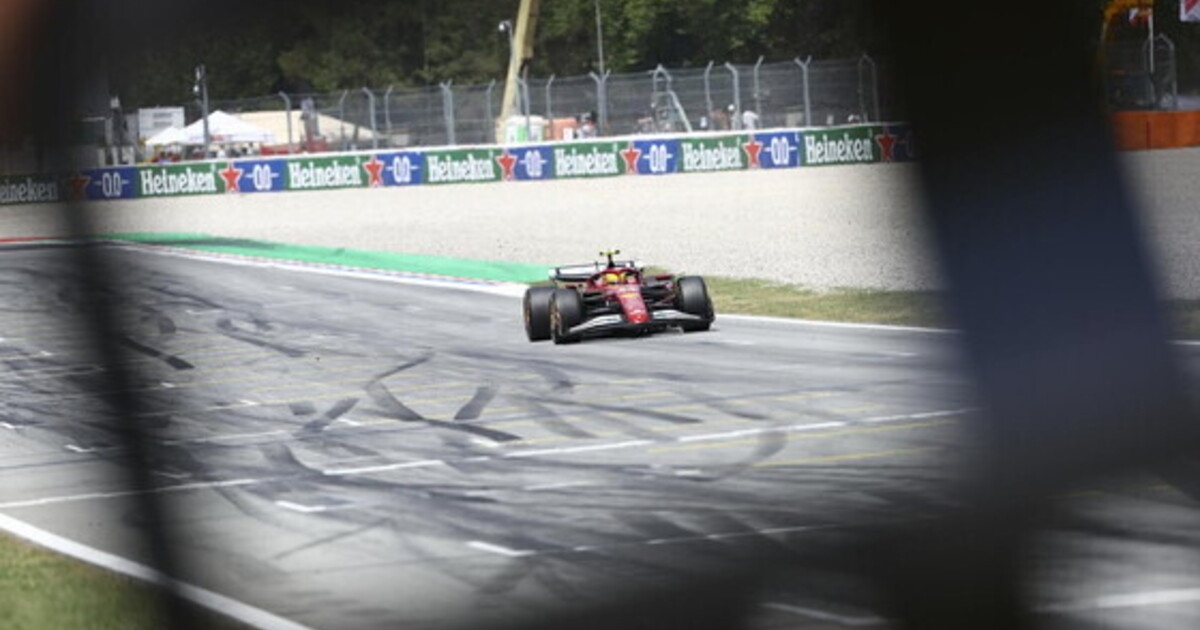 Что происходит с Льюисом Хэмилтоном в Ferrari?