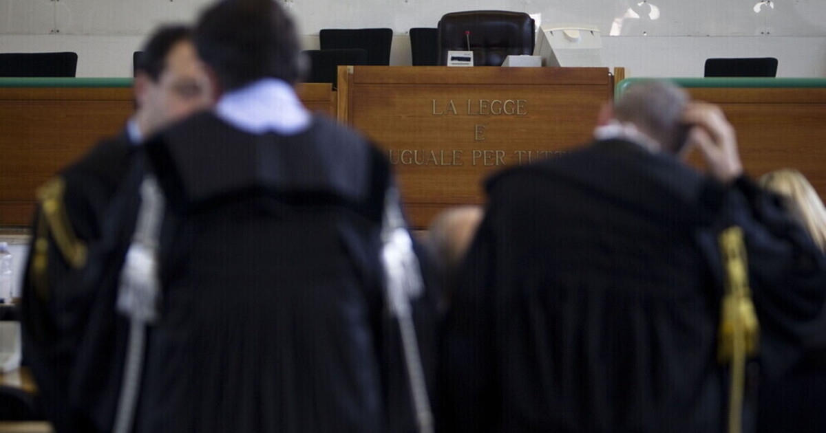 La deriva gruppettara di una sinistra che regala alla destra il garantismo