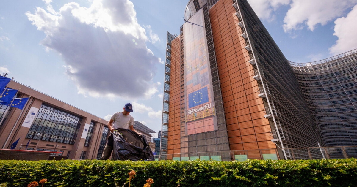 Internal barriers and regulatory obstacles are holding back growth, competitiveness and innovation in Europe