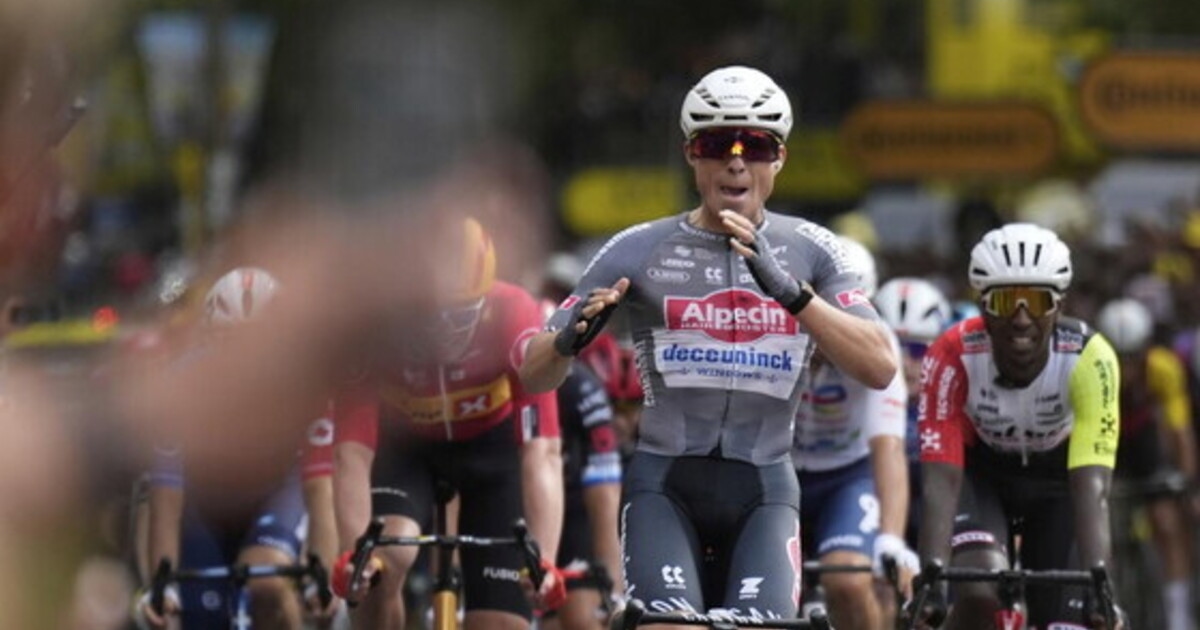 Au Tour de France, le vent invente l'étape qui n'existait pas : Jasper Philipsen gagne