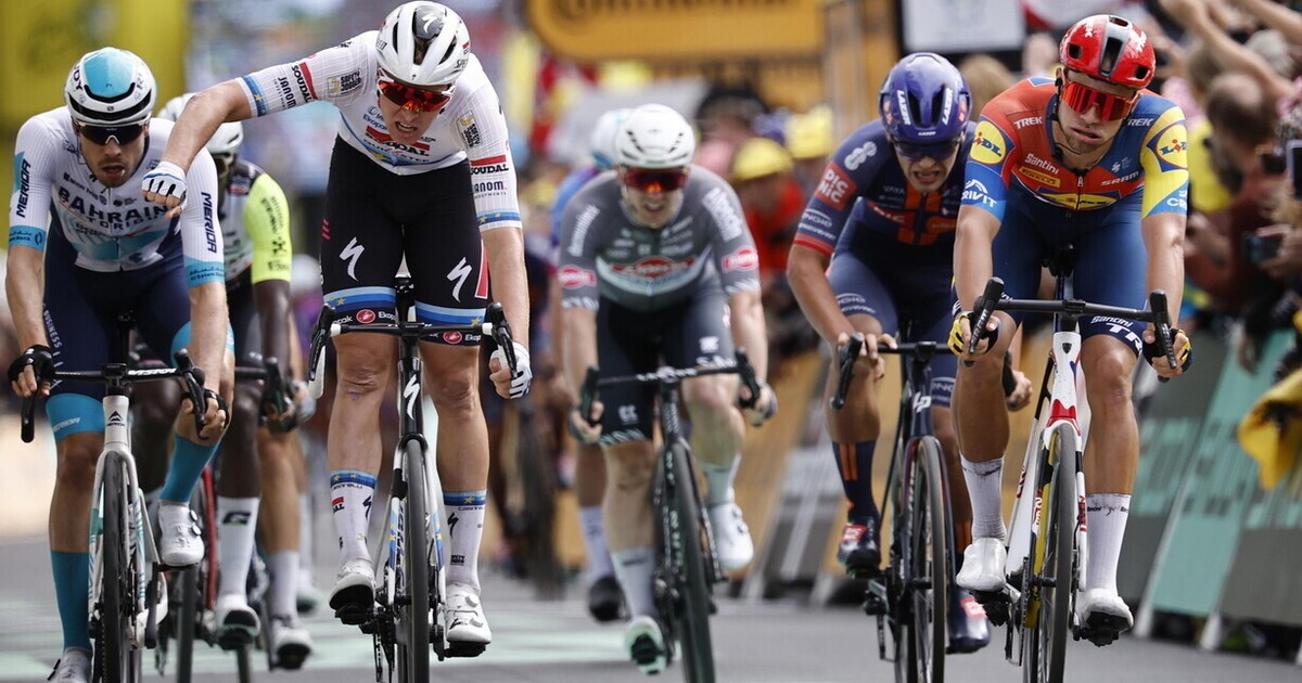 At the 2025 Tour de France Merlier celebrates between falls and lack of wind