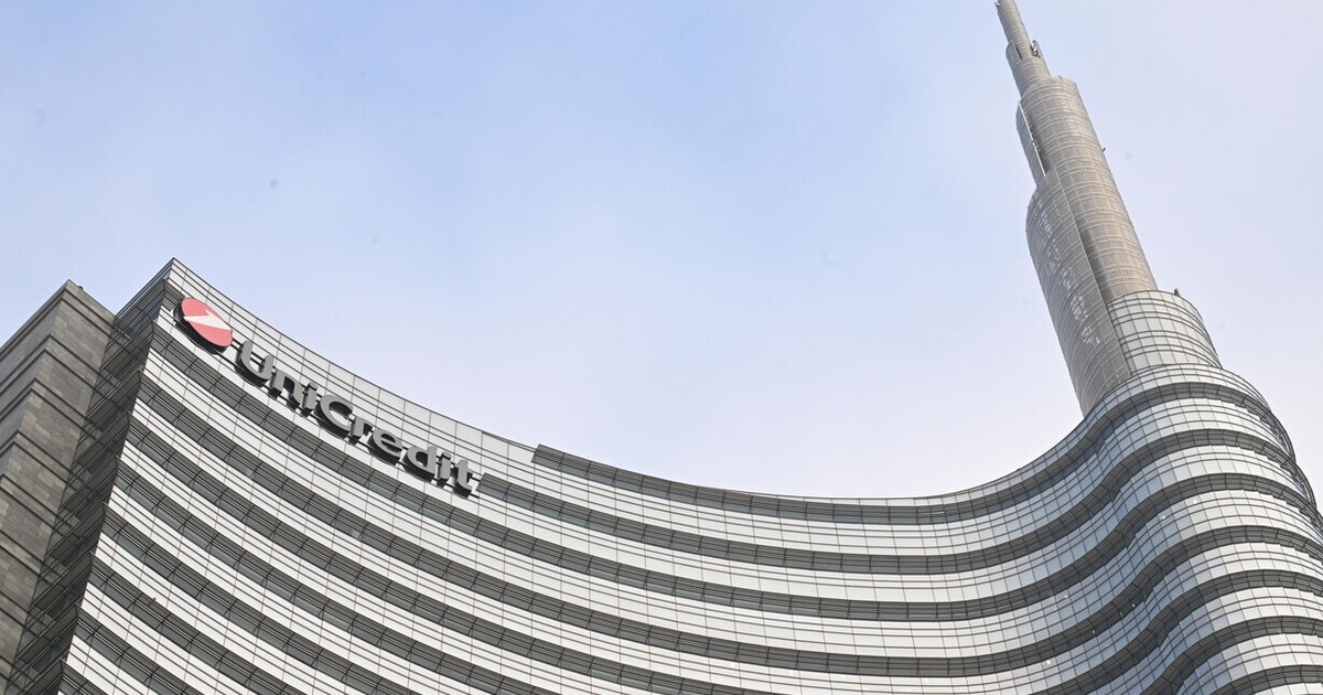 Il silenzio di Meloni e Giorgetti al diktat di Berlino su Unicredit