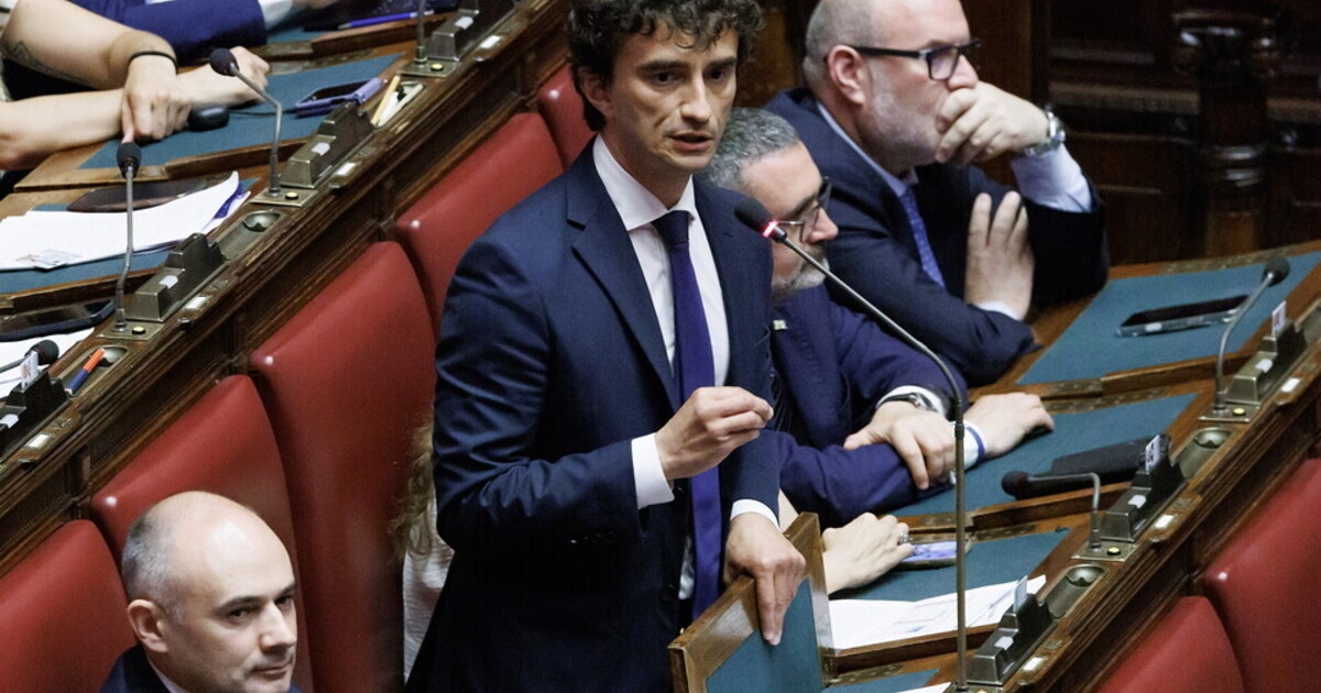 Bignami (FdI): "Calenda con il centrodestra? E' un leader con cui ci si può confrontare"