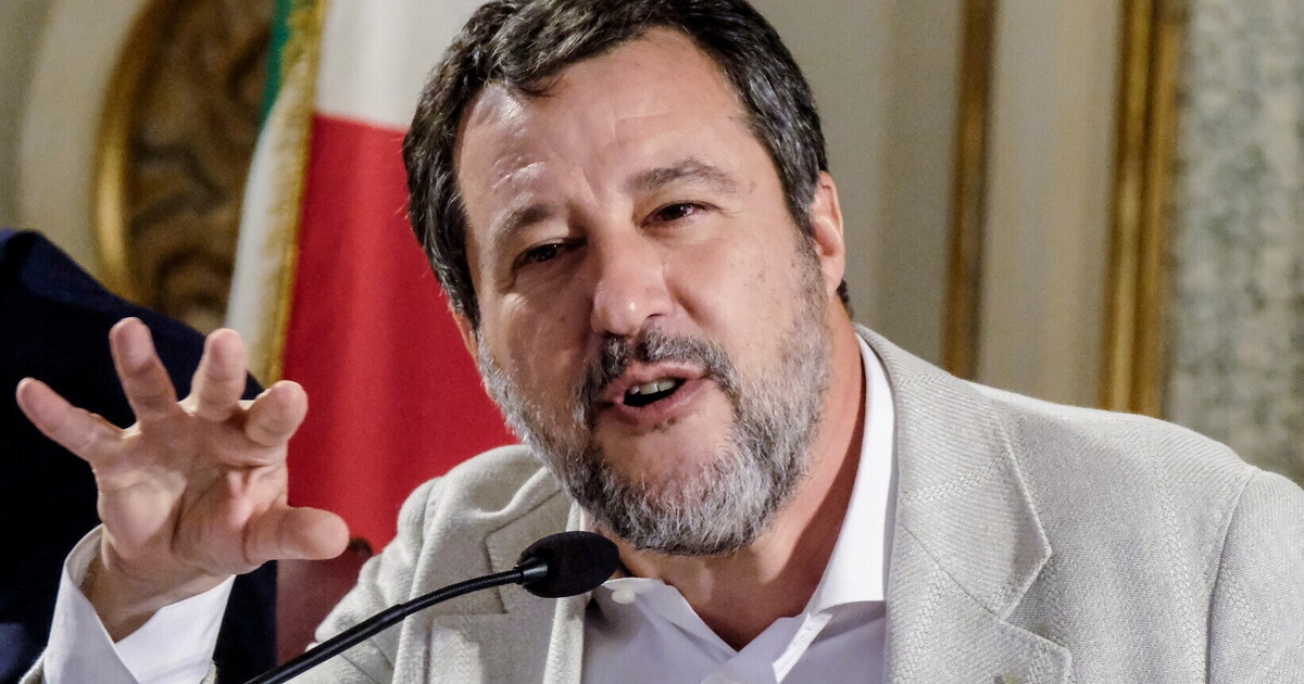 Dal Papeete al liscio. Le ferite di Zaia, Salvini sta “alla griglia”