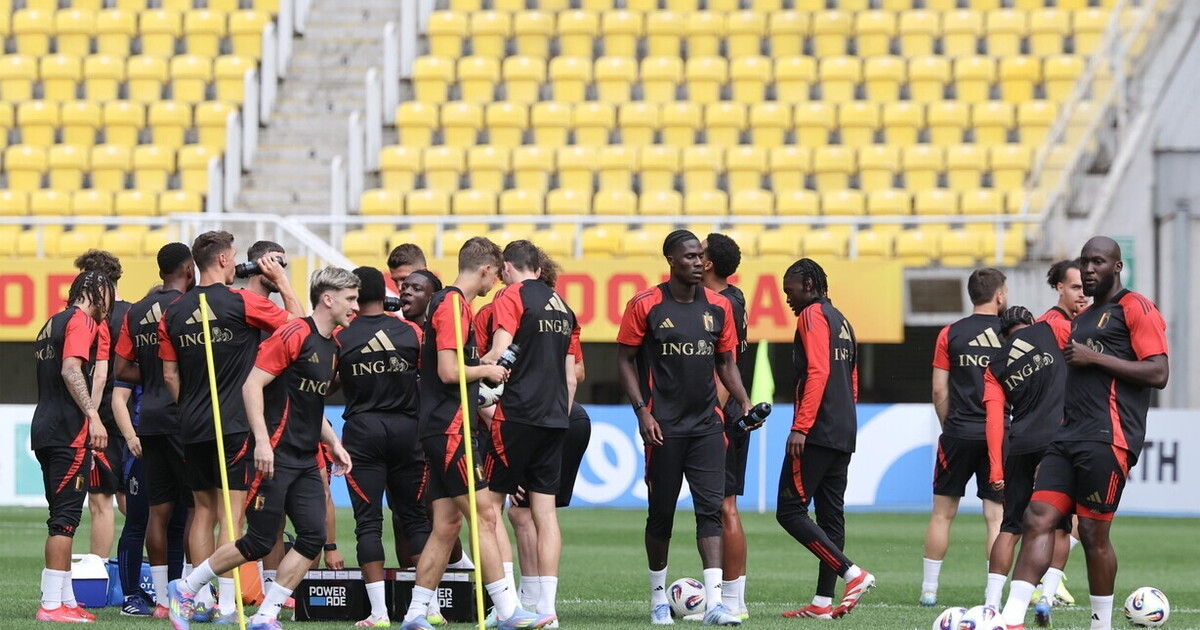 A summer of worries and transfer market