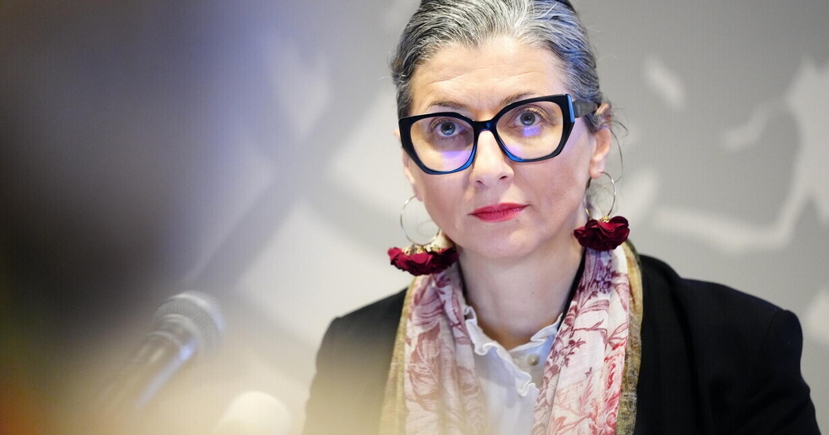 Arnavut muamelesi. Reggio Emilia Belediye Başkanı'ndan sonra sıra Segre ve gazetecilerde.