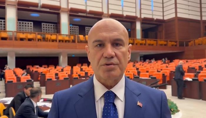 Stellvertretender Vorsitzender der İYİ-Parteigruppe Çömez: „Während über den von uns eingereichten Antrag abgestimmt wurde, verließen die Abgeordneten der Regierungspartei den Saal und das Parlament wurde geschlossen.“