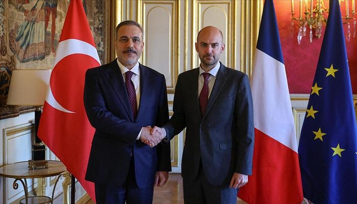 Le ministre Fidan s'est entretenu au téléphone avec son homologue français