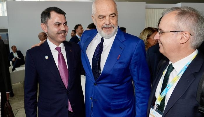 Los gobiernos de Italia y Ucrania organizaron conjuntamente el evento. El ministro Kurum asistió en representación de Turquía.
