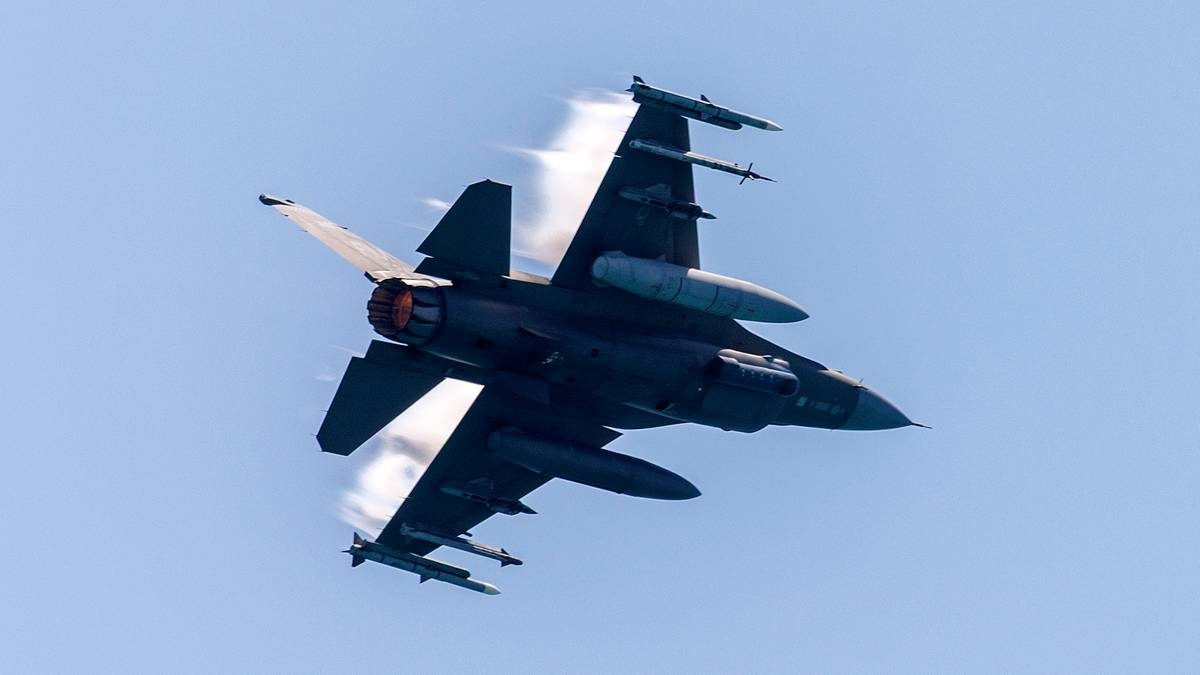 Massive Russian attack on Kyiv. Poland scrambles fighters