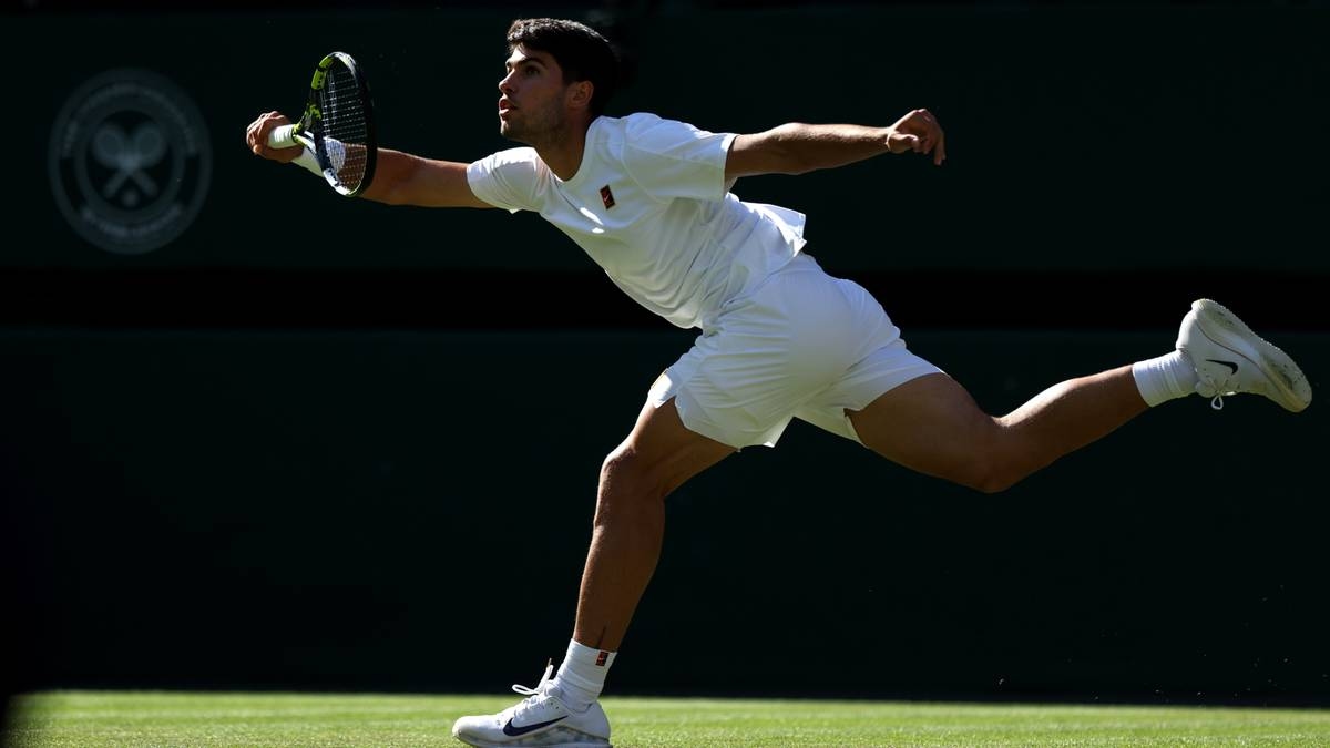 Wimbledon: Carlos Alcaraz - Jan-Lennard Struff. Live coverage and live score