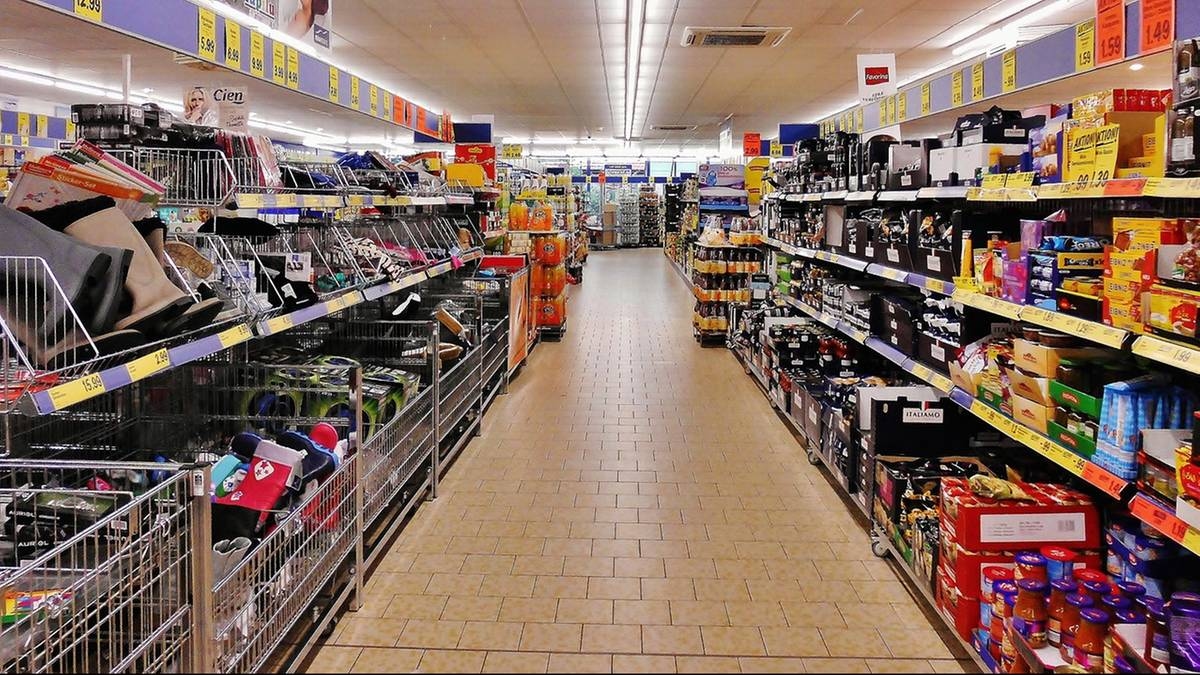 Lege schappen in Amerikaanse winkels? Hypermarkten zijn aantrekkelijk
