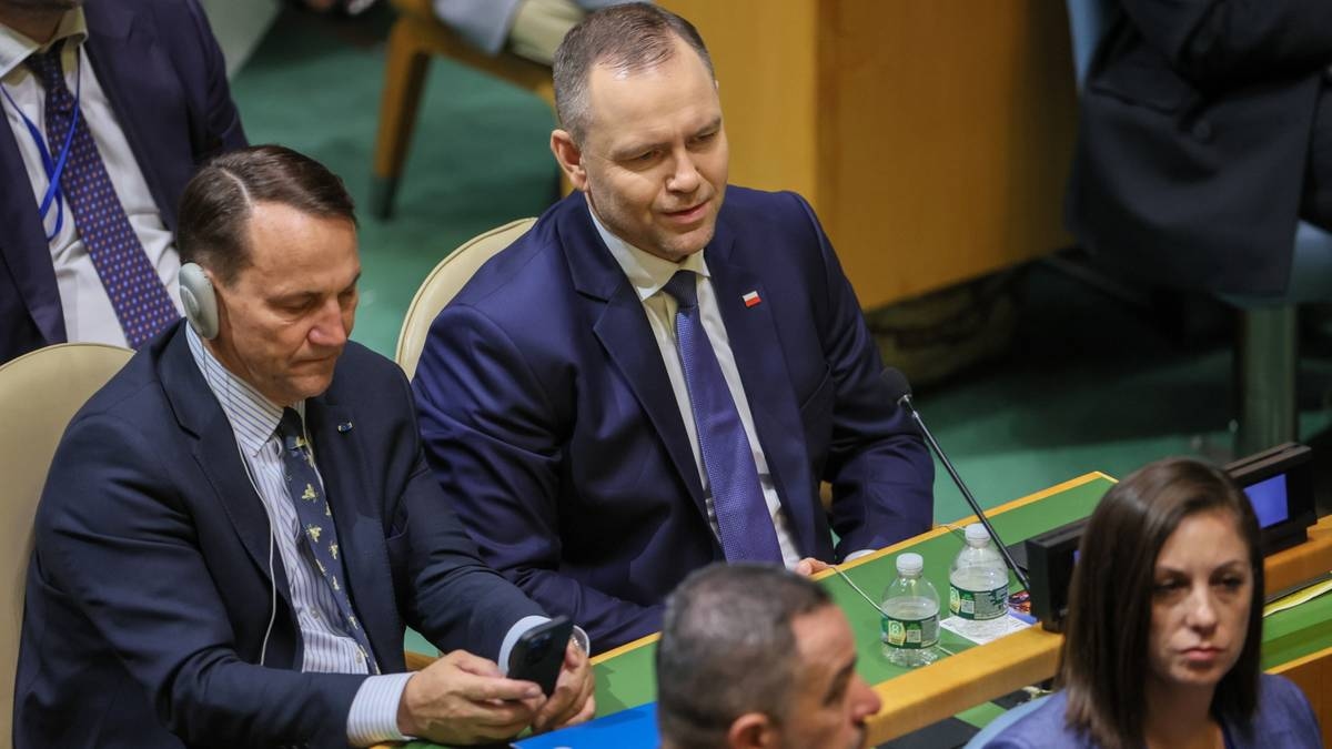 "Ze presenteerden een Poolse visie." Schetyna over de samenwerking van Nawrocki met Sikorski