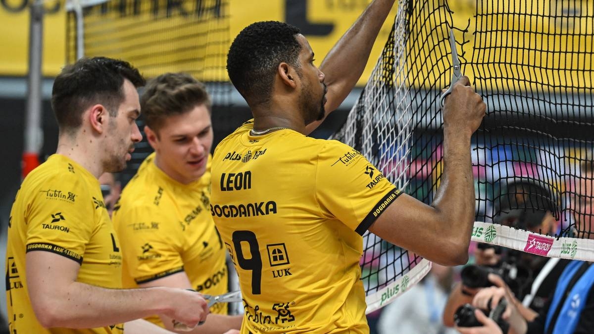 Attraverso l'occhio del diavolo. Il segreto del successo dei campioni polacchi e tutto il "BEST" della stagione della PlusLiga