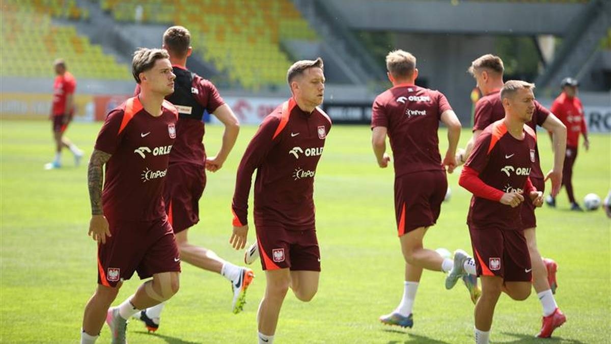 Robert Lewandowski perde a braçadeira. Seleção polonesa tem novo capitão