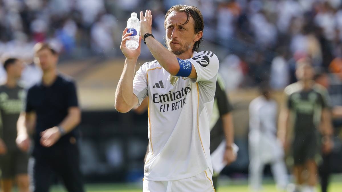 Modrić se incorpora oficialmente al nuevo club