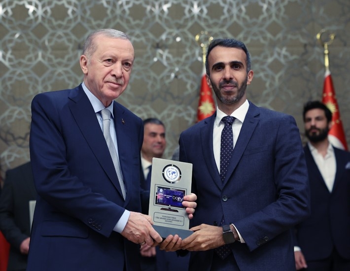 Präsident Erdoğan verleiht beIN SPORTS eine Auszeichnung