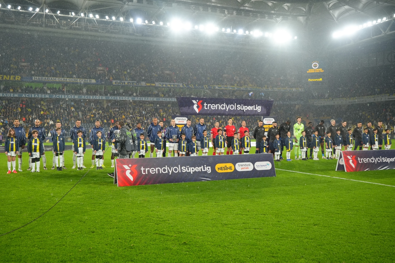 Başakşehir und Fenerbahçe bei ihrem 22. Date