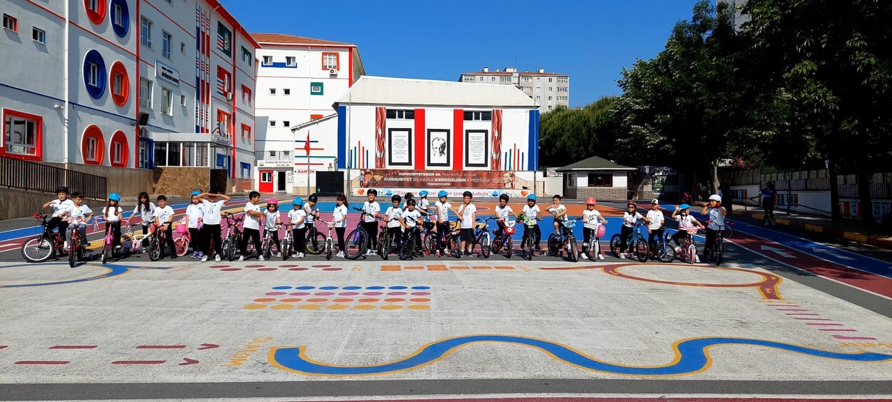 Pédales tournées vers l'avenir à l'occasion de la Journée mondiale du vélo