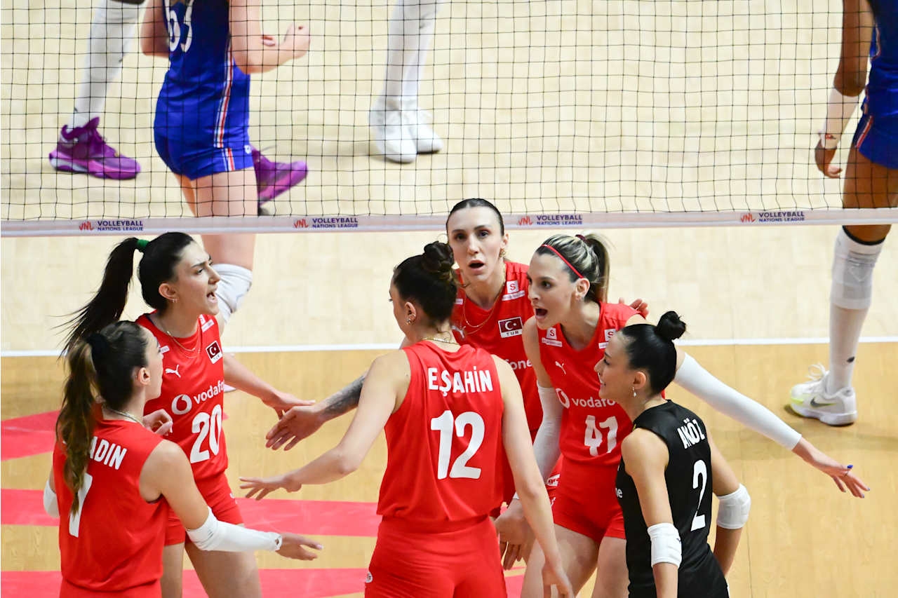 Die Volleyball-Nationalmannschaft der Frauen startete mit einem Sieg in die Nations League