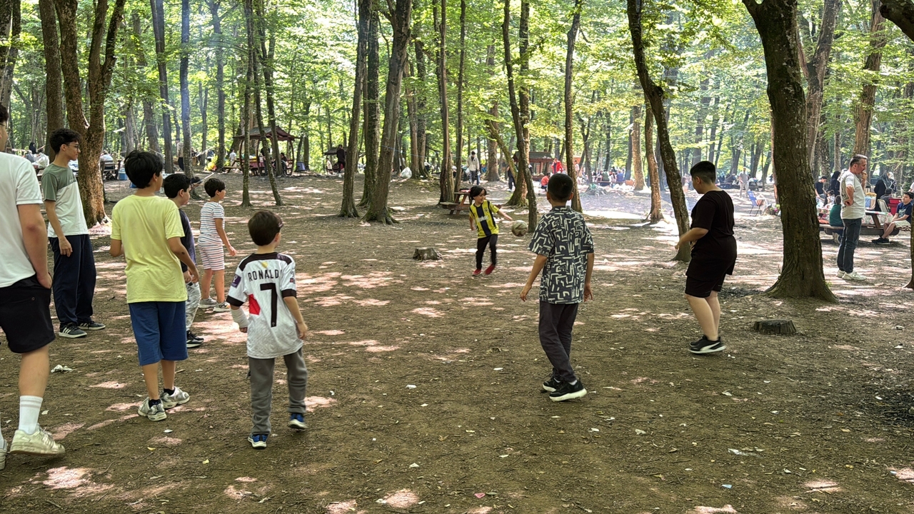 Les Stambouliotes ont afflué vers la forêt de Belgrade le deuxième jour de l'Aïd al-Adha
