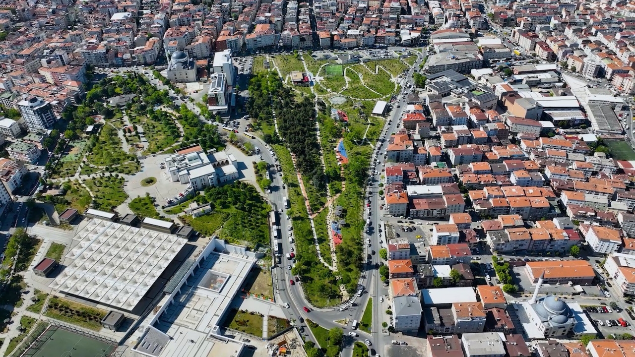 Minister Kurum dzieli Ogród Narodowy Bağcılar