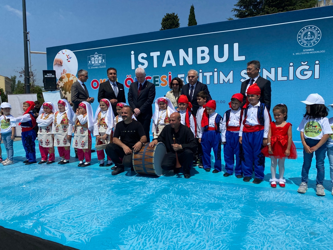 Na placu Beyazıt odbył się Festiwal Edukacji Przedszkolnej, dzieci świetnie się bawiły