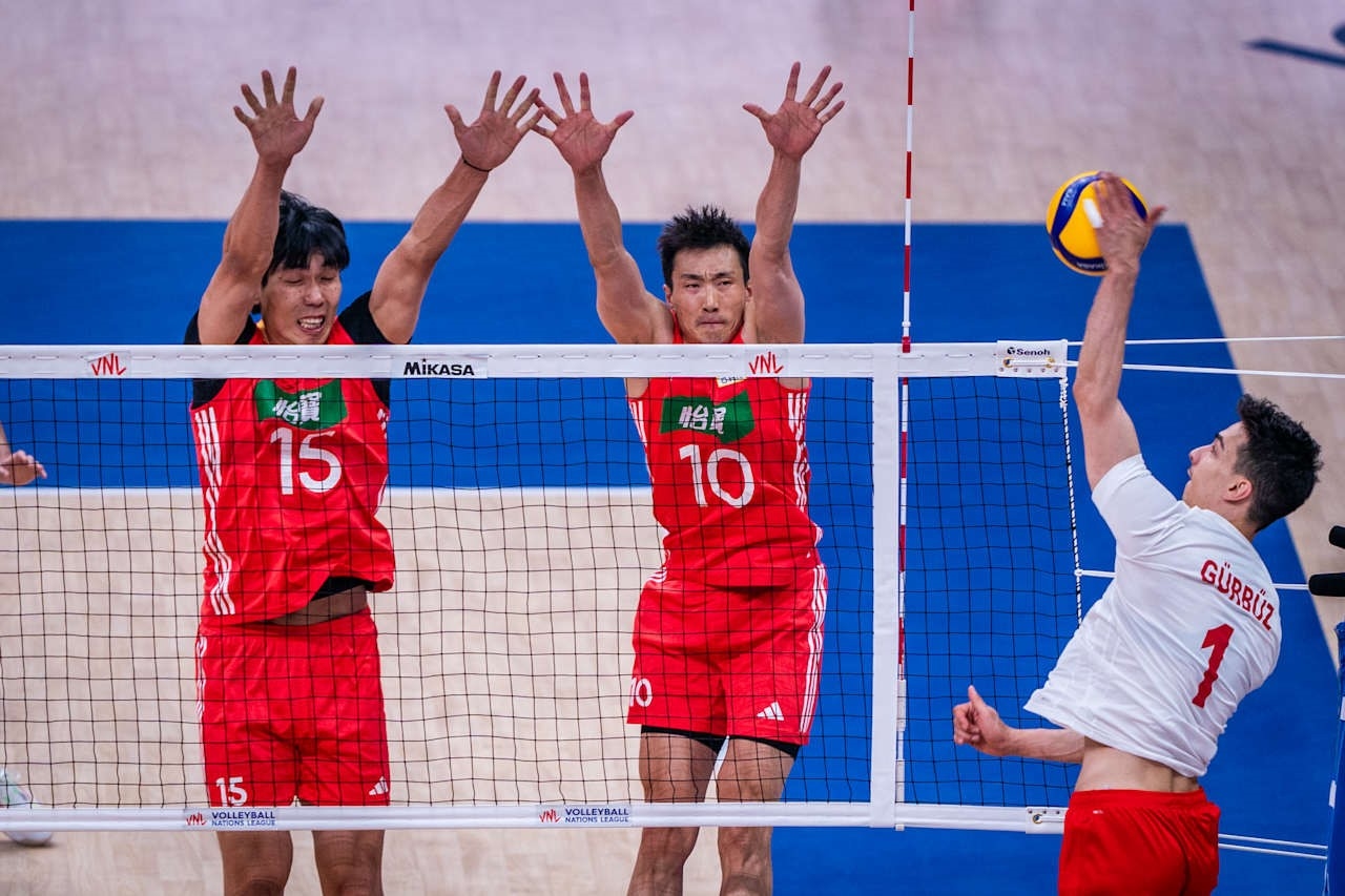 L'équipe nationale masculine de volley-ball a remporté sa première victoire en Ligue des Nations