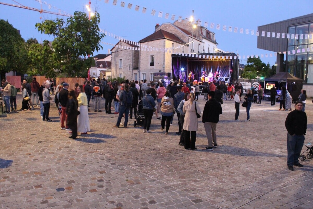 Place des Arts'ta çok rock bir akşam
