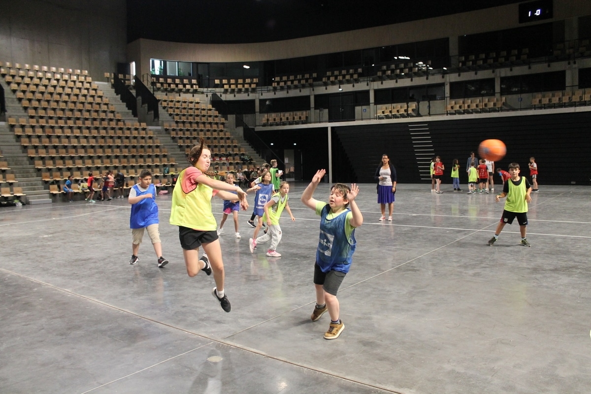 Palestra: 150 Schüler beim schulübergreifenden Handballturnier