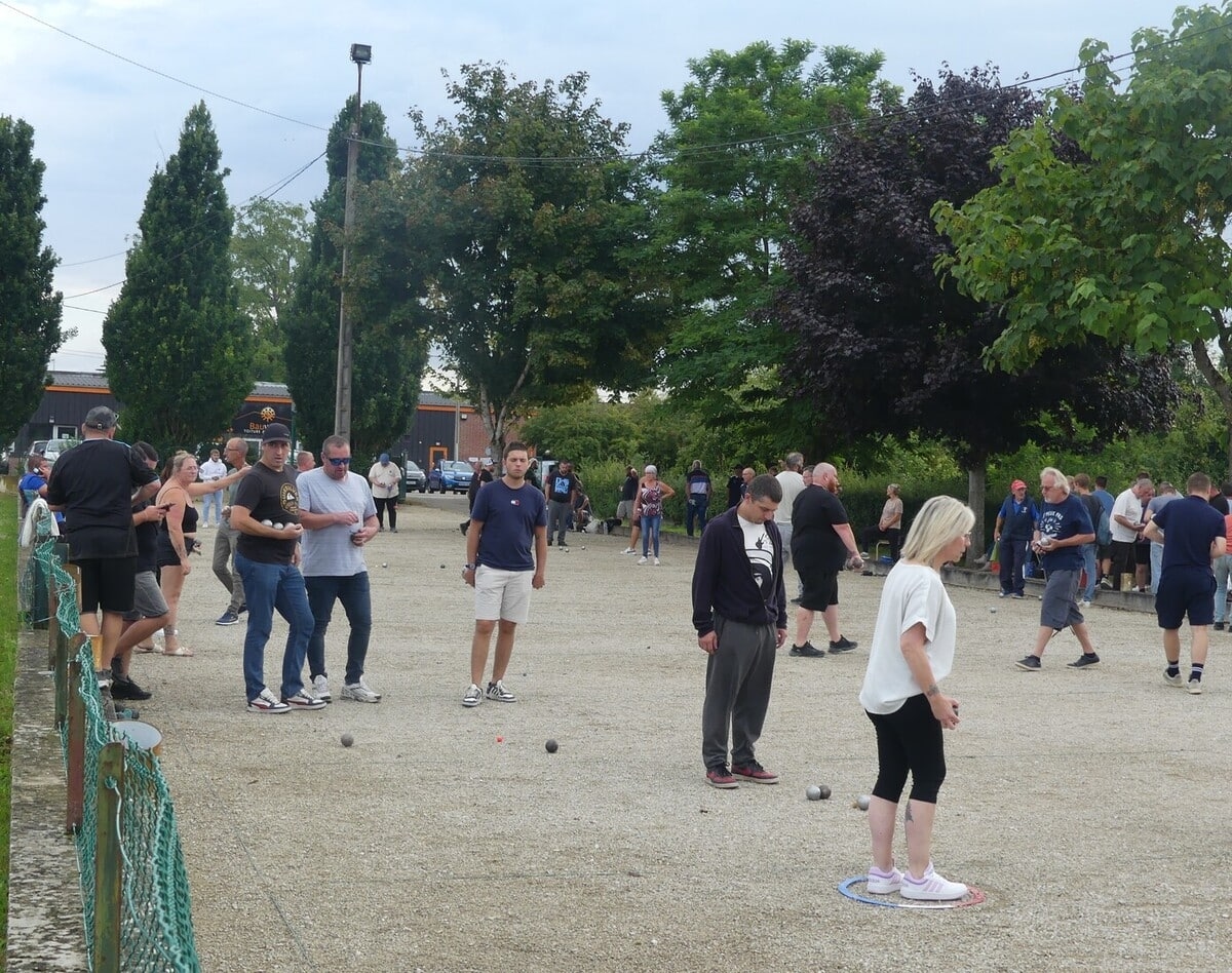 Pétanque: 94 Spieler beim Nachtwettbewerb
