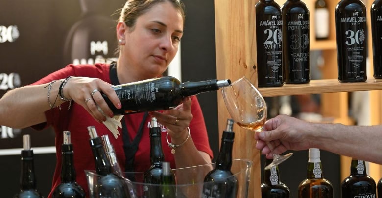 Het Douro Superior Wijnfestival brengt ongeveer 90 exposanten samen in het expositiecentrum